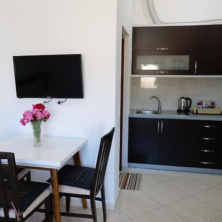 Vila Ervin Second Floor Ksamil Luaran gambar